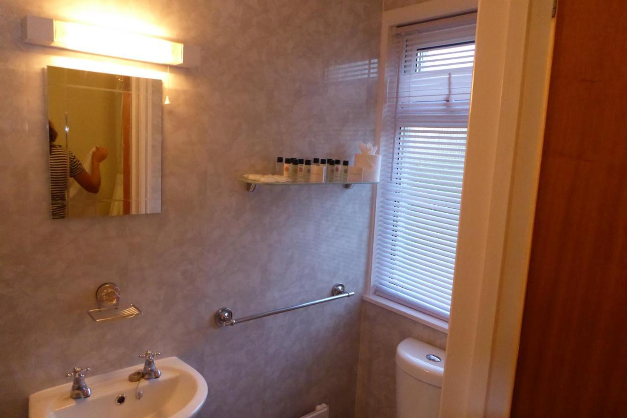 Capri Guest House Torquay Kültér fotó
